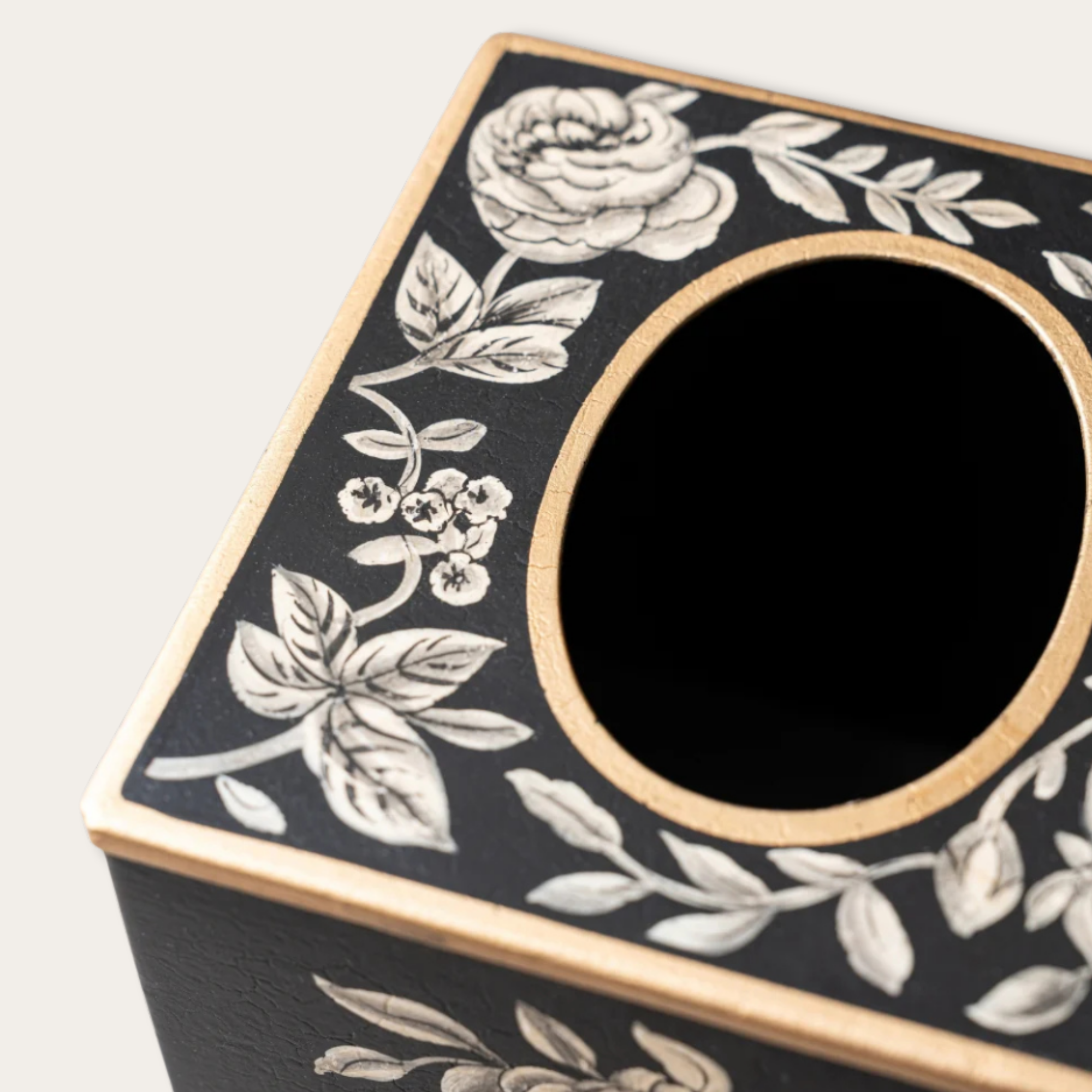 Noir Fleur Tissue Tower – Midnight Bloom